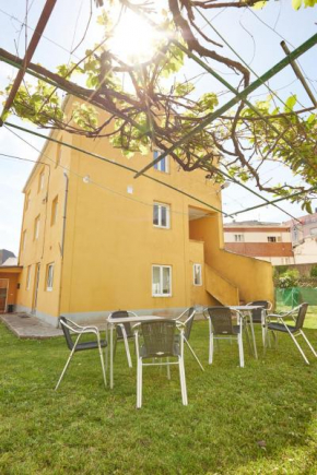 Casa con jardín al lado de la playa
